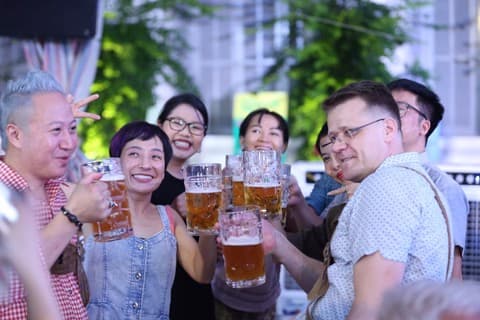 Áo phản quang là gì? Nguyên tắc hoạt động của vải phản quang